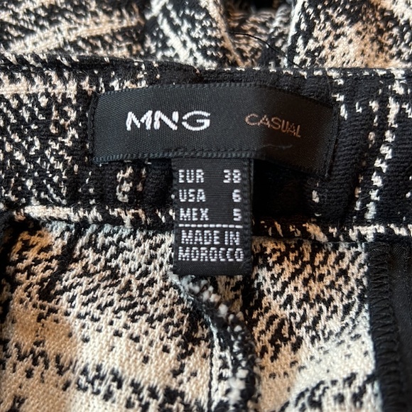 MNG Black & White Cuffed Shorts 100% Cotton - Picture 7 of 10